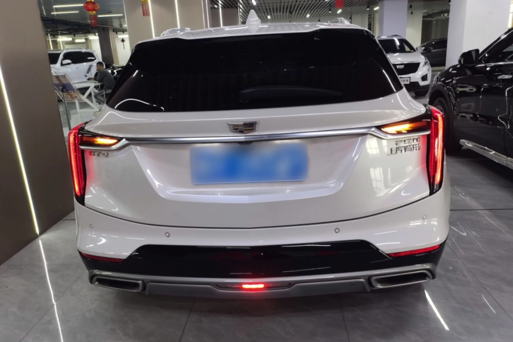 Cadillac GT4 2023 25T Luxury
