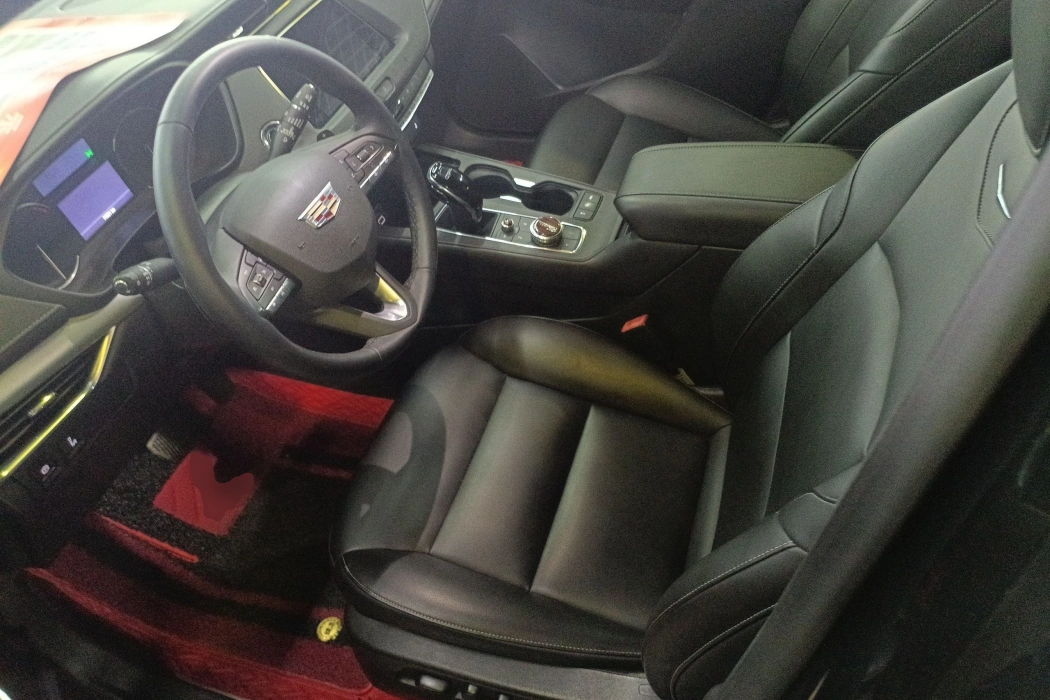 Cadillac XT4 2018 28T two-wheel drive leading type