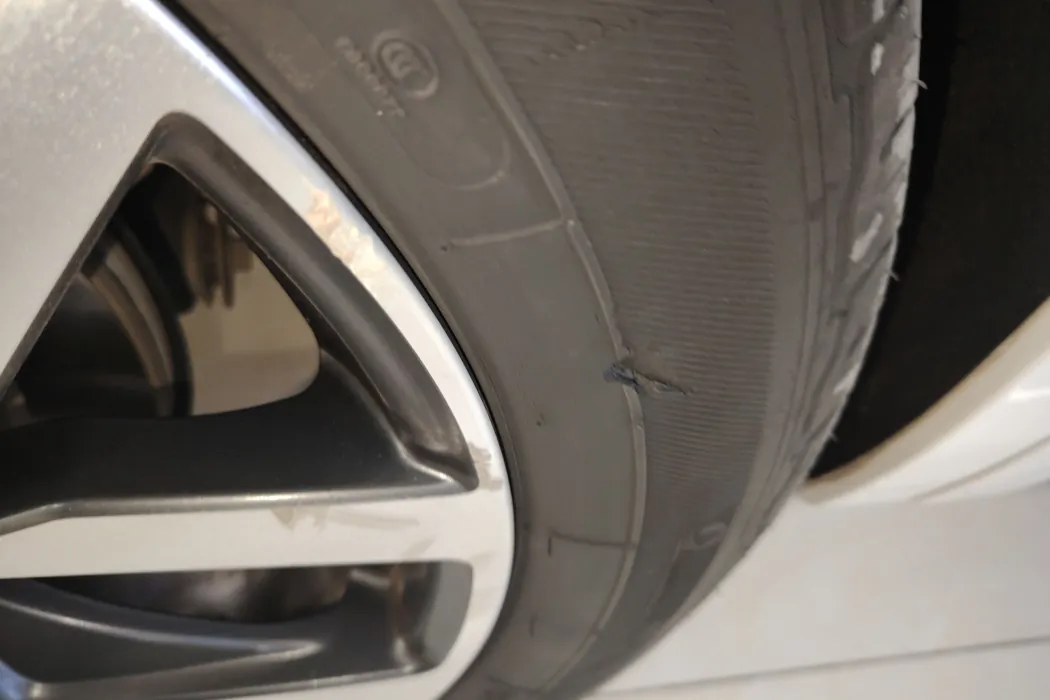 Cadillac XT6 2022 2.0T six-seater four-wheel drive premium model