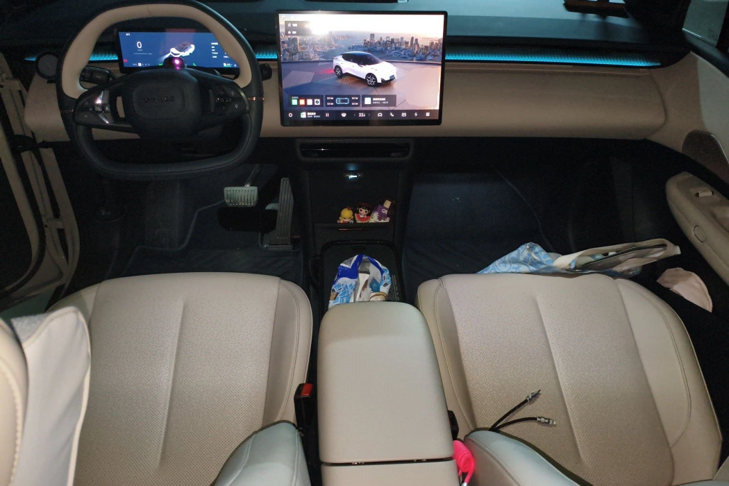 Lynk & Co Z20 2025 model 530km rear drive Max