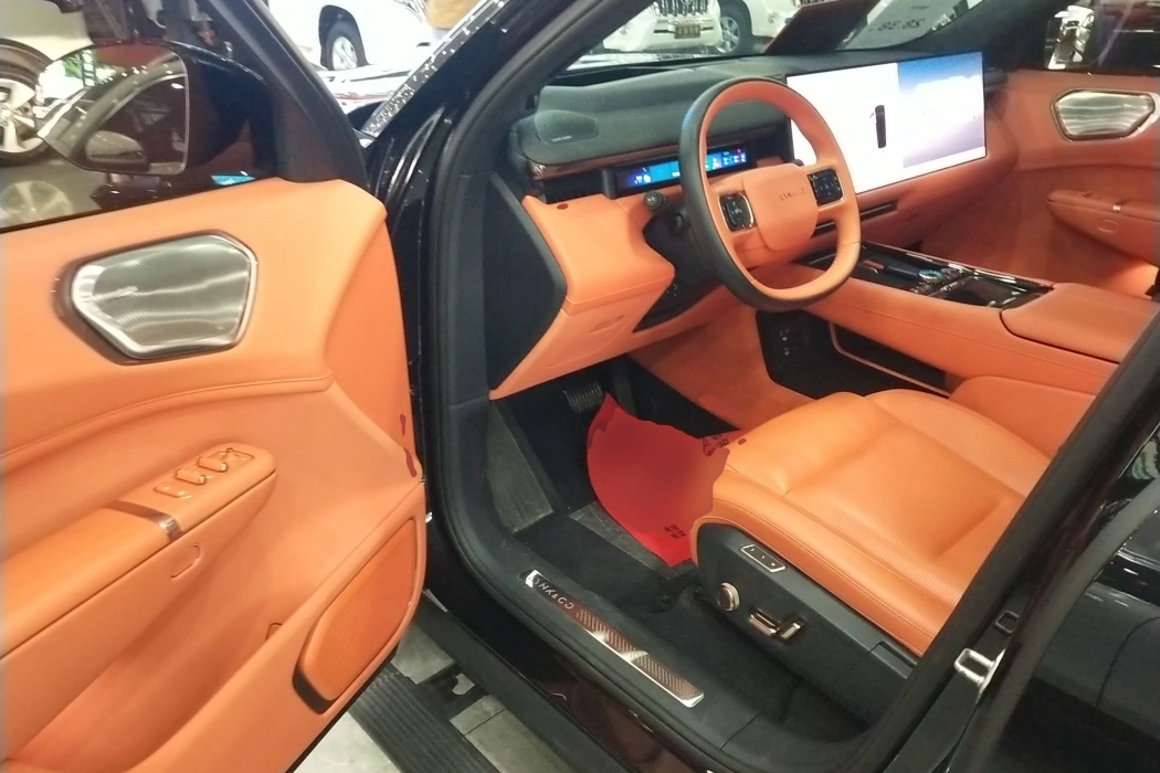 Lynk & Co 900 2025 model 1.5T Ultra