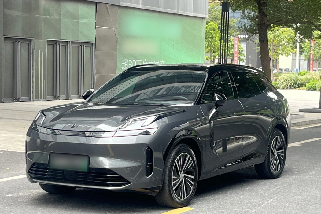 Lynk & Co. 08 EM-P 2023 220km four-wheel drive performance Halo