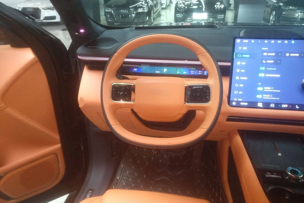 Lynk & Co 900 2025 model 1.5T Ultra