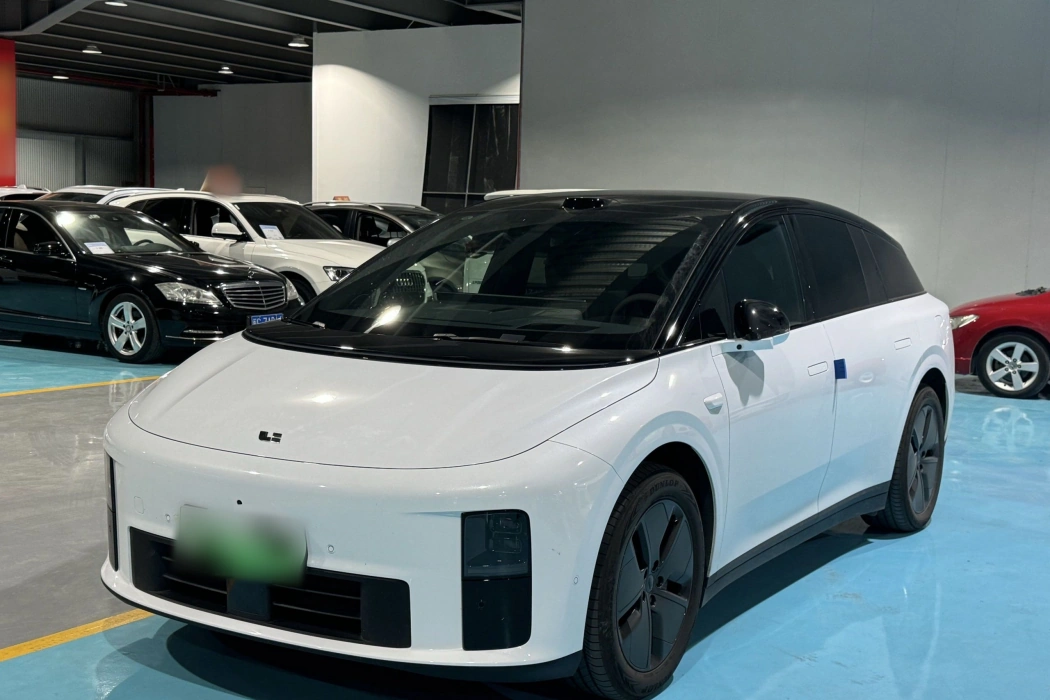 Ideal car Ideal i6 2025 two-wheel drive standard type