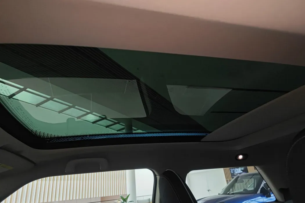 电动MINI COOPER 2024款 452km COOPER SE 艺术家