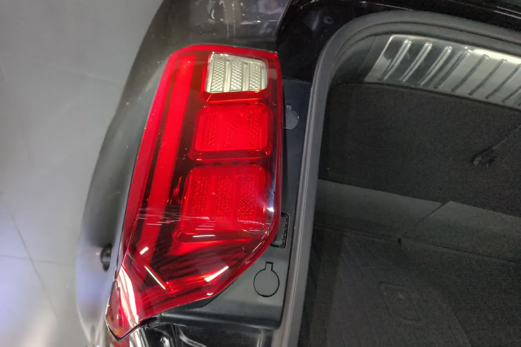 现代 帕里斯帝 2023款 3.5L 自动四驱Calligraphy