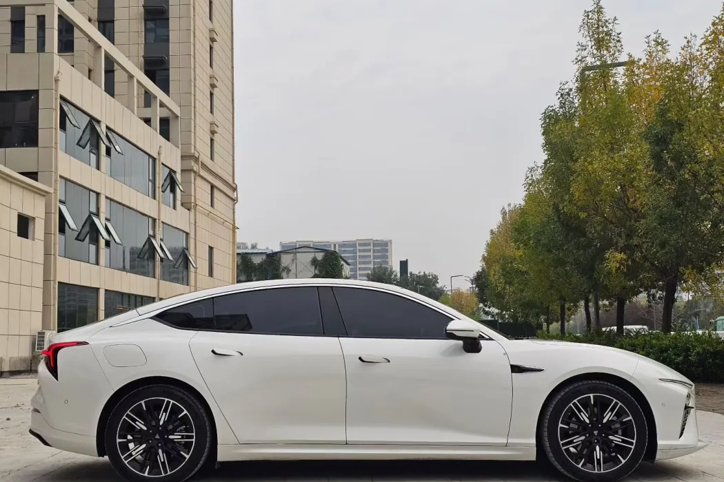 Nezha Automobile Nezha S 2022 Extended Range version 1160km rear Drive Small Version