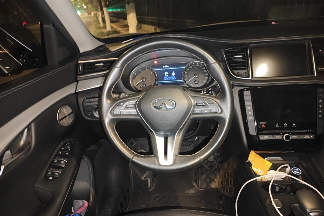 Infiniti QX50 2022 2.0T two-wheel drive pilot version