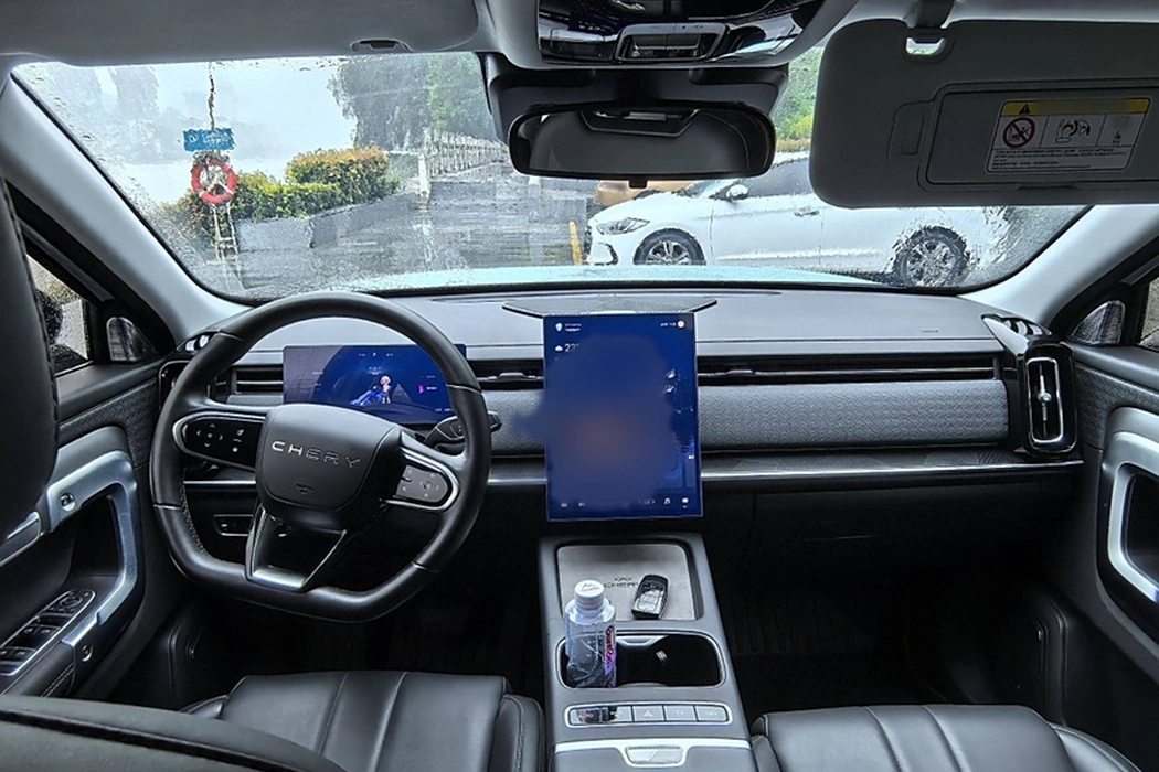 Chery Discovery 06 C-DM 2024 Luxury Model