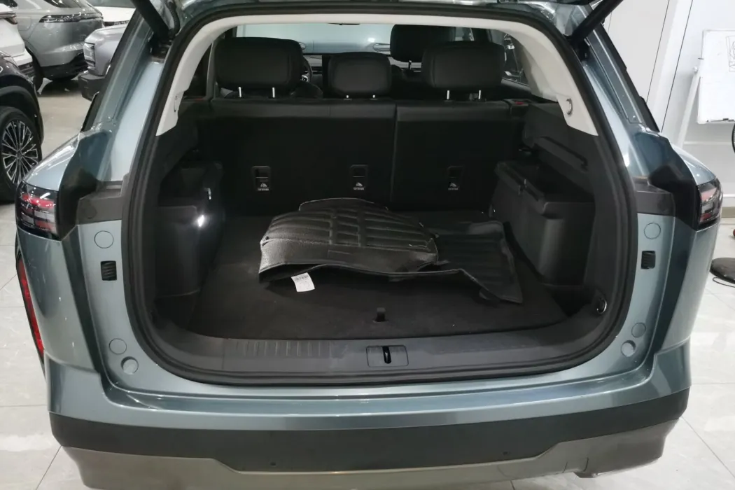 奇瑞 探索06 2023款 都市版 1.6T 两驱豪华