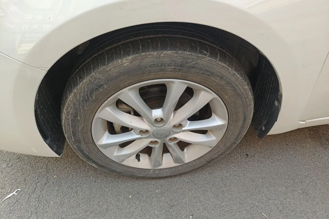 Kia K3 2016 1.6L automatic sunroof version