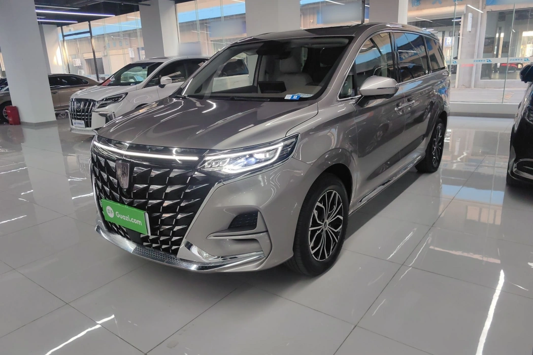 Roewe iMAX8 New Energy 2025 1.5T DMH Lu Zun Luxury Edition