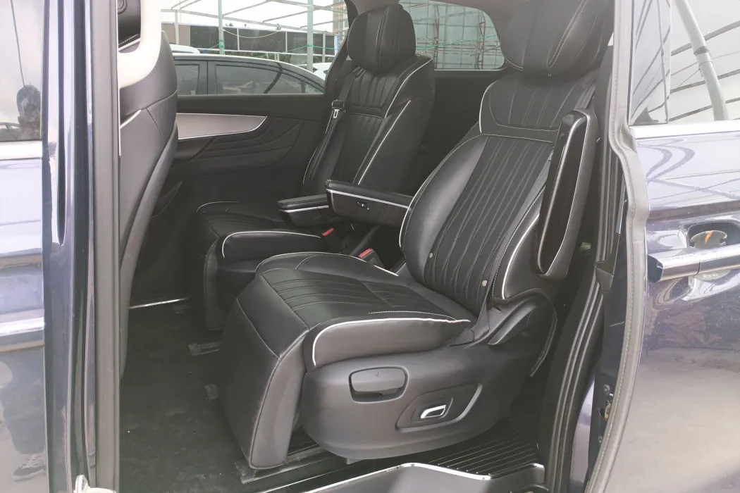 Roewe iMAX8 2022 400TGI Ultimate Edition