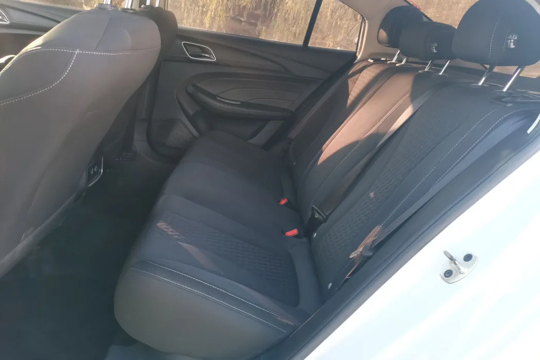 Roewe i5 2020 1.5L automatic 4G Interconnection Linghao Edition