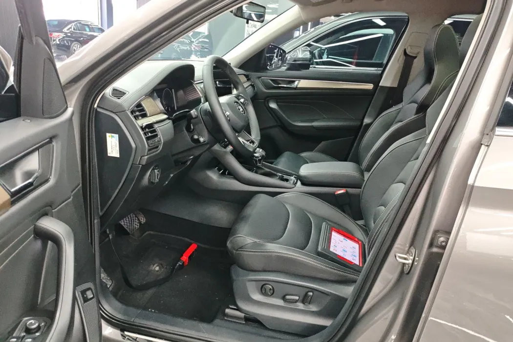 Skoda Kodiak 2023 model ZI330 7-seater two-wheel drive luxury edition