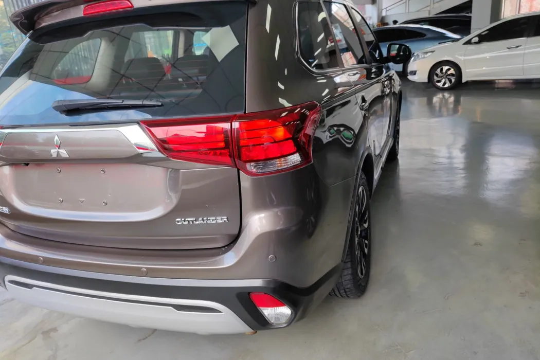 Mitsubishi Outlander 2019 2.0L two-wheel drive Enjoy Edition 5-seater Country VI