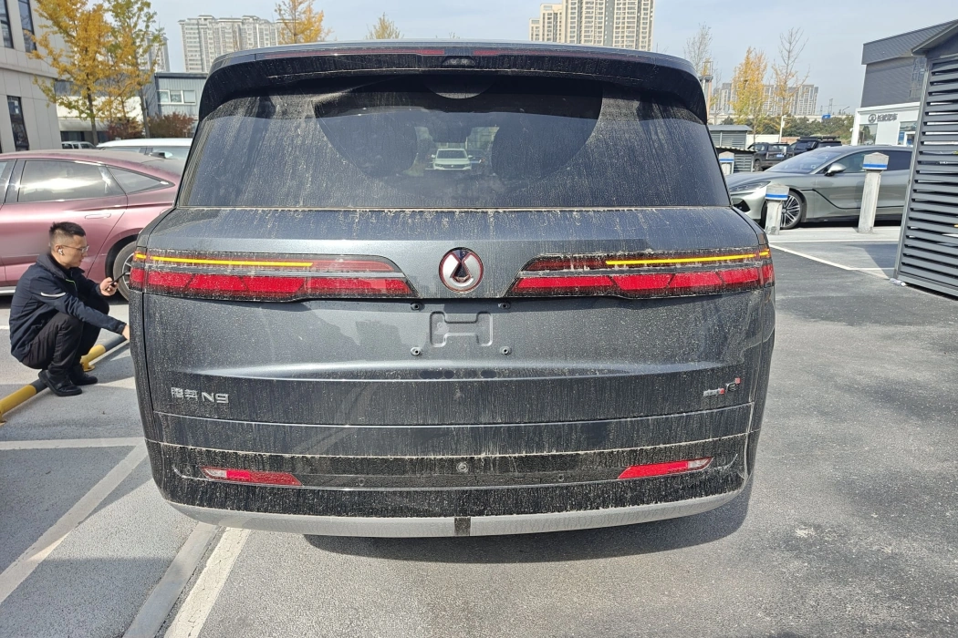 腾势N9 2025款 旗舰型