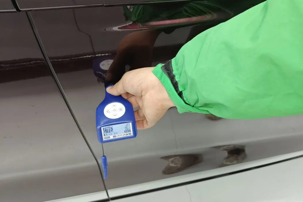 腾势D9 2022款 DM-i 970 四驱旗舰型