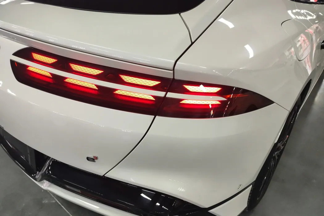 腾势Z9GT 2024款 1100四驱Ultra版