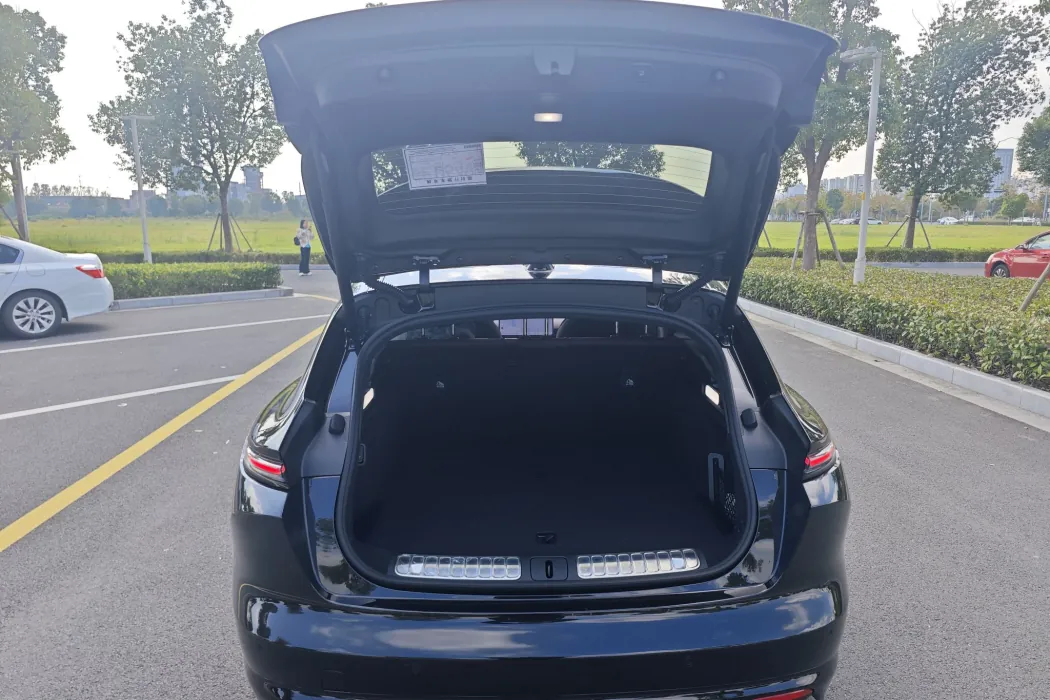 Nio ET5T 2025 model 75kWh Touring