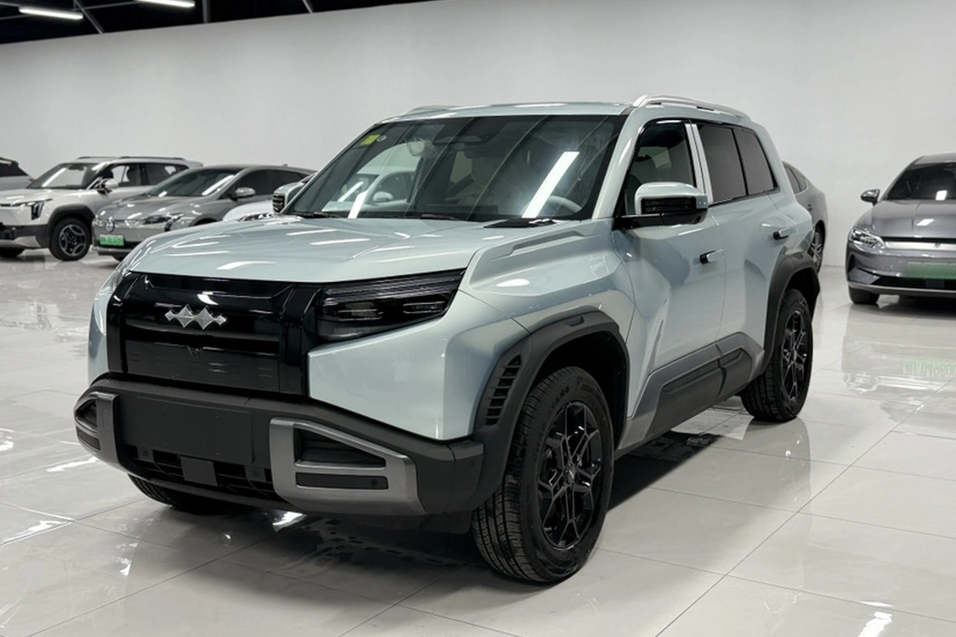 Leopard Titanium 3 2025 501KM Rear Drive Smart Driving Max Version