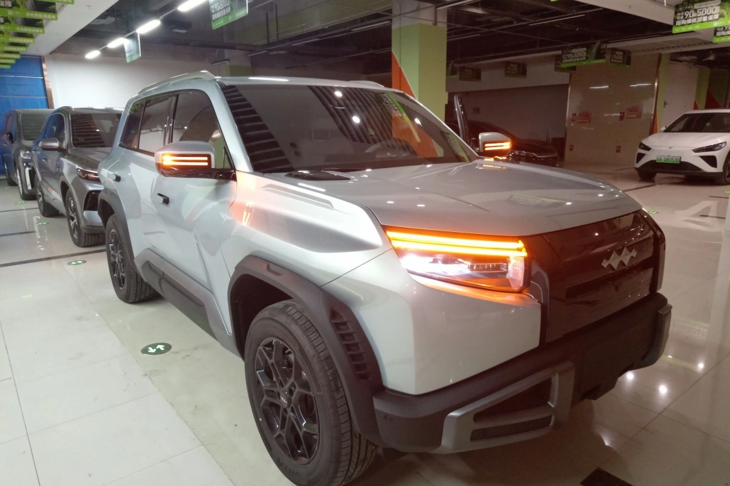 Leopard Titanium 3 2025 501KM Rear Drive Smart Driving Max Version