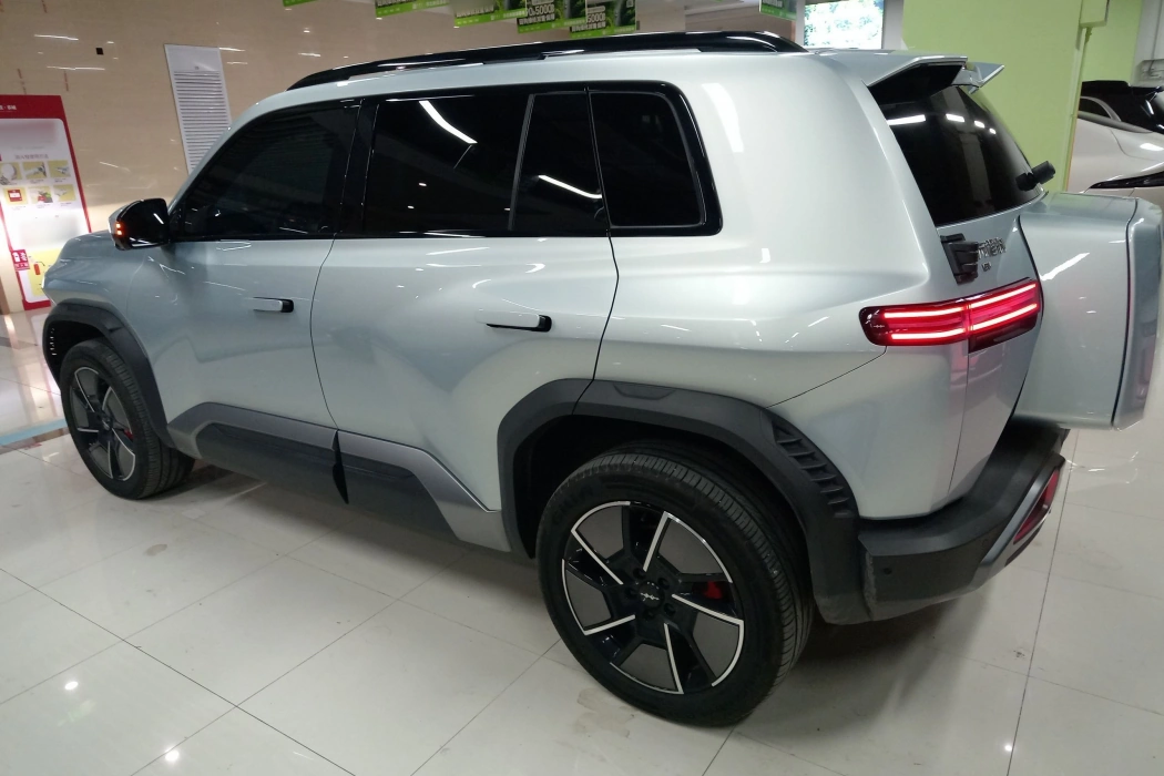 Leopard Titanium 3 2025 501KM Four-wheel drive Smart Driving Ultra Edition