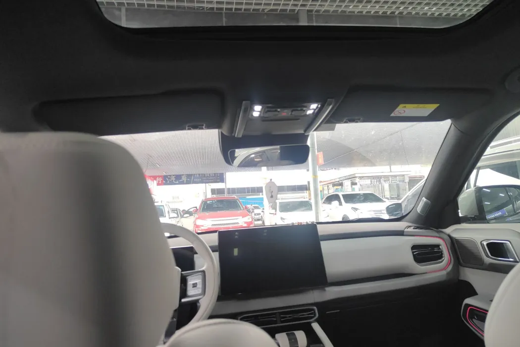 Leopard Titanium 3 2025 501KM Four-wheel drive Smart Driving Ultra Edition