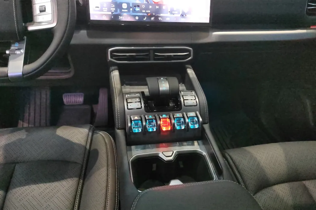 Leopard Titanium 3 2025 501KM Four-wheel drive Smart Driving Ultra Edition