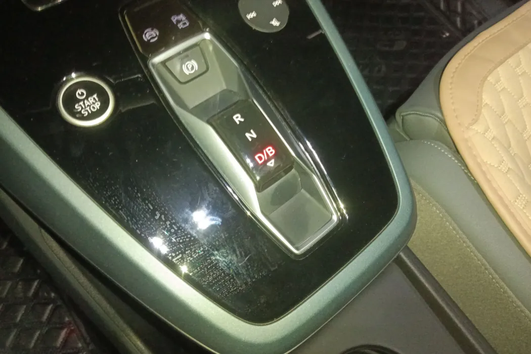 Audi Q5 e-tron 2022 model 40 e-tron sparkly brocade suit