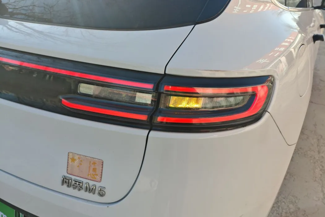 Hongmeng Zhixing Wenjie M5 2022 Extended Range Rear Drive Standard Edition