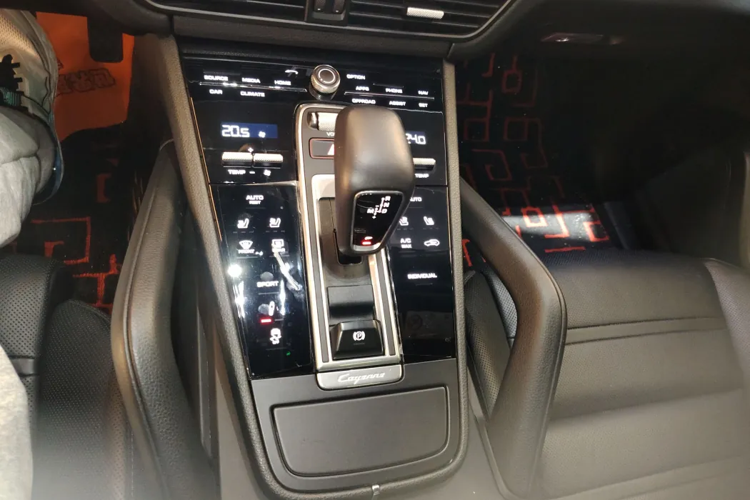 Porsche 2019 Cayenne 3.0T