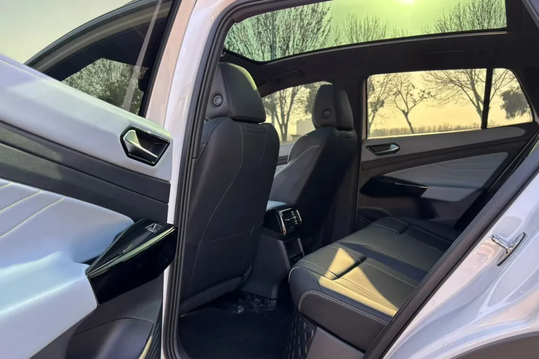 Volkswagen ID.4 X 2025 smart models Pure Smart Edition