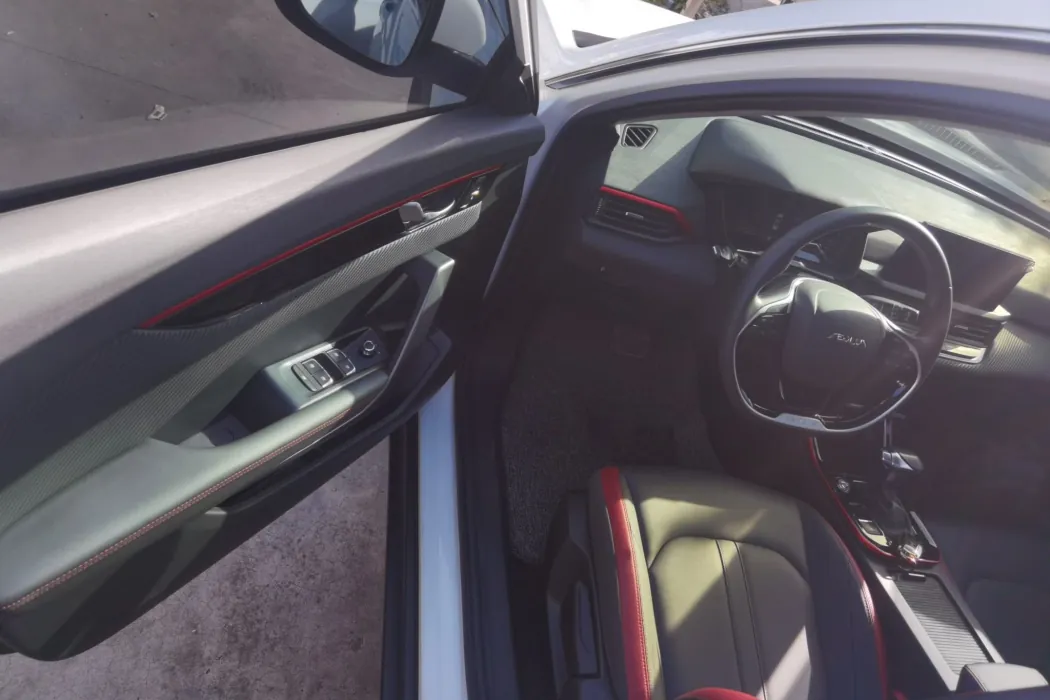 Dongfeng Fengshen Yixuan GS 2021 230T Automatic Star Chasing Version