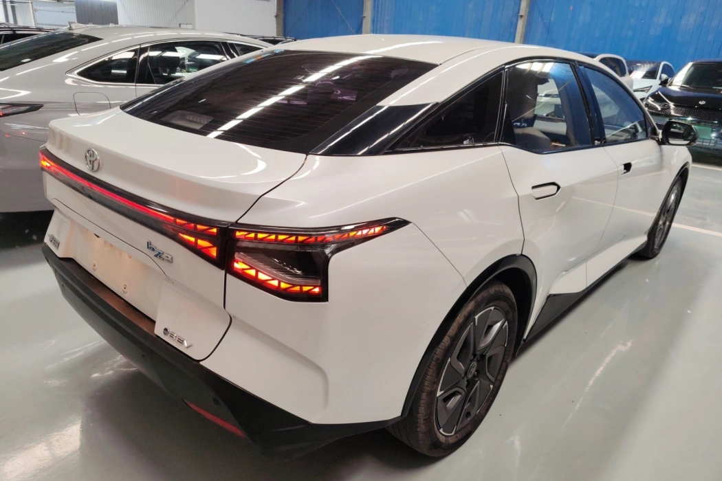 Фото машины 23