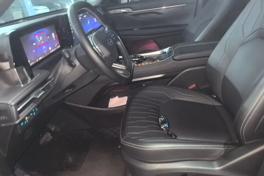 Ford 2025 Sharp World L 2.0T EcoBoost E hybrid two-wheel drive seven-seater luxury