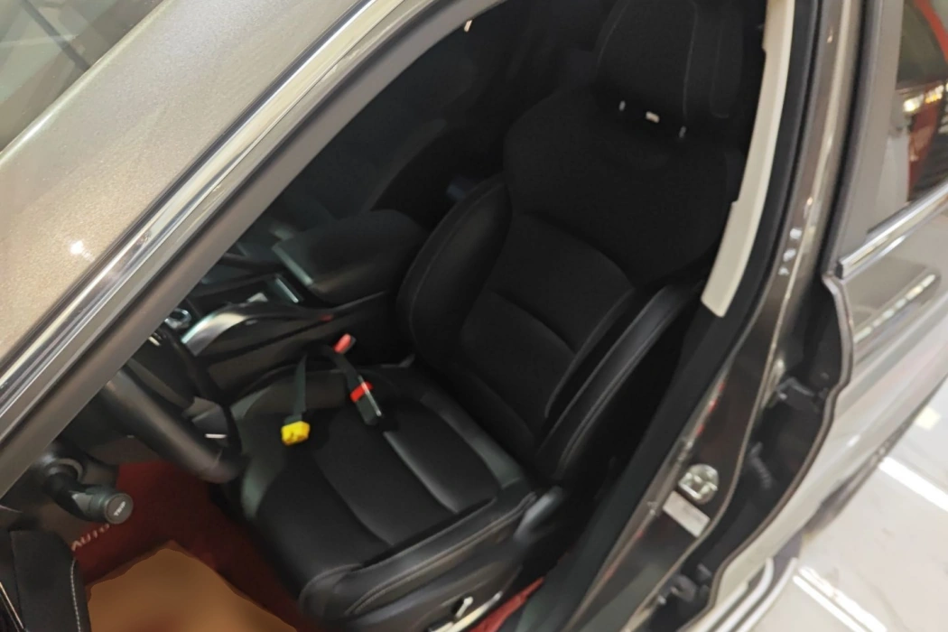 Geely Motor Boyue 2020 Model 1.8 TD DCT Zhilian PRO