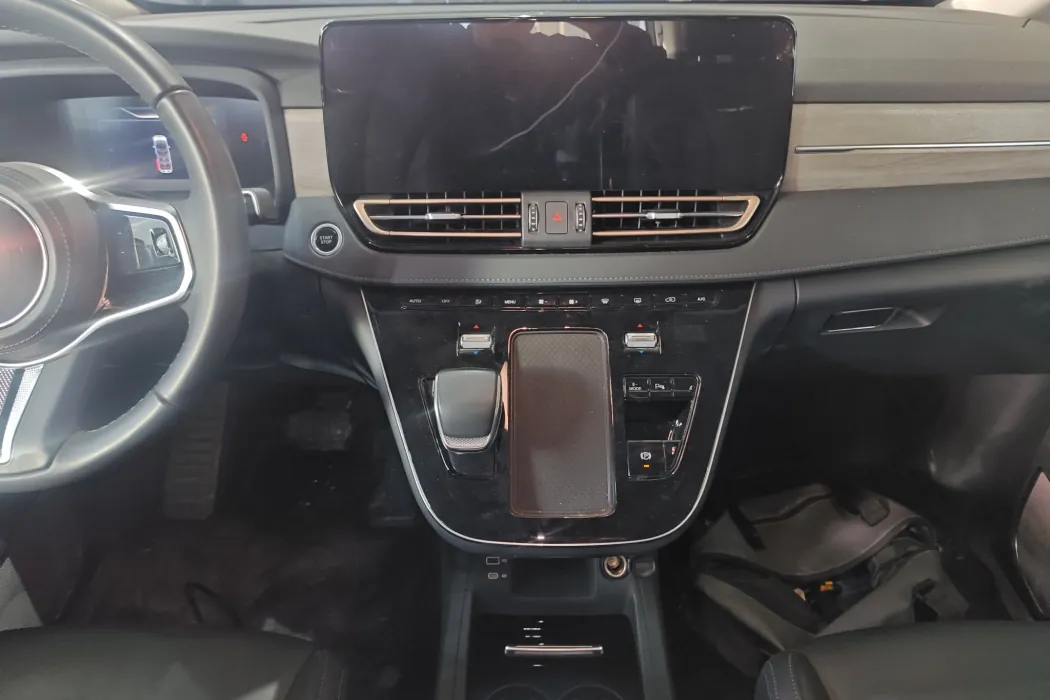 Hongqi HQ9 PHEV 2024 2.0T four-wheel drive Business Edition