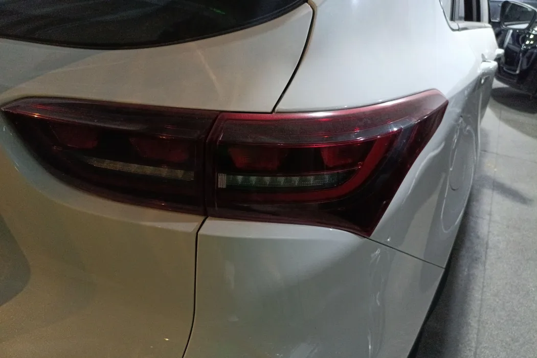 Jietu X70 2023 1.5T DCT Beyond PRO Version 7 seats