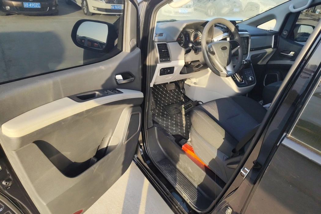 Фото машины 23