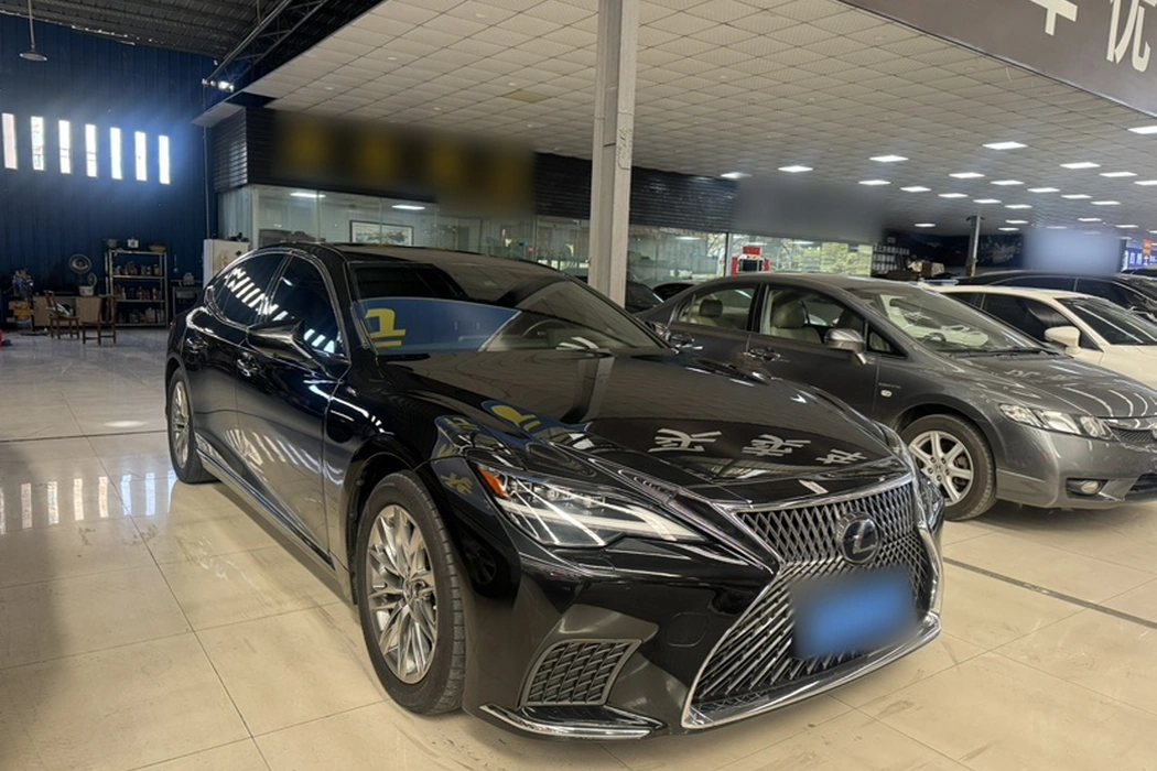 Lexus LS 2020 Model 350 Deluxe Edition Country VI
