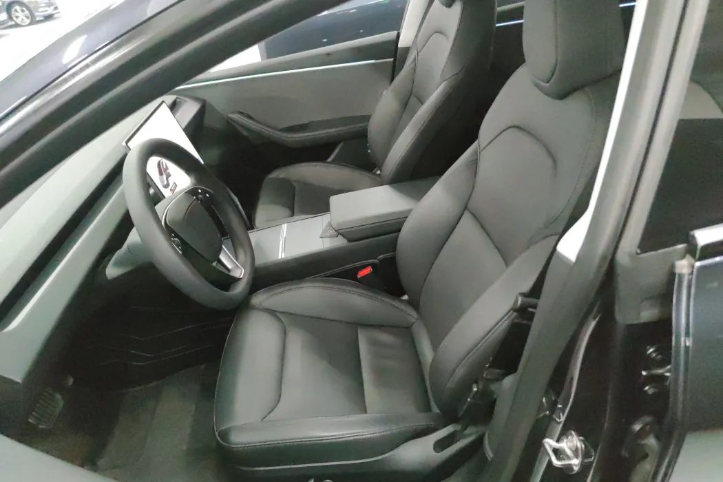 Tesla Model 3 2023 rear-wheel drive version