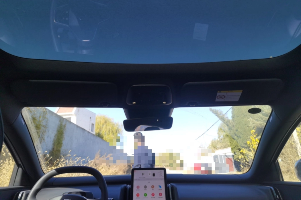 Volvo EX30 2025 rear drive long battery life Version Plus