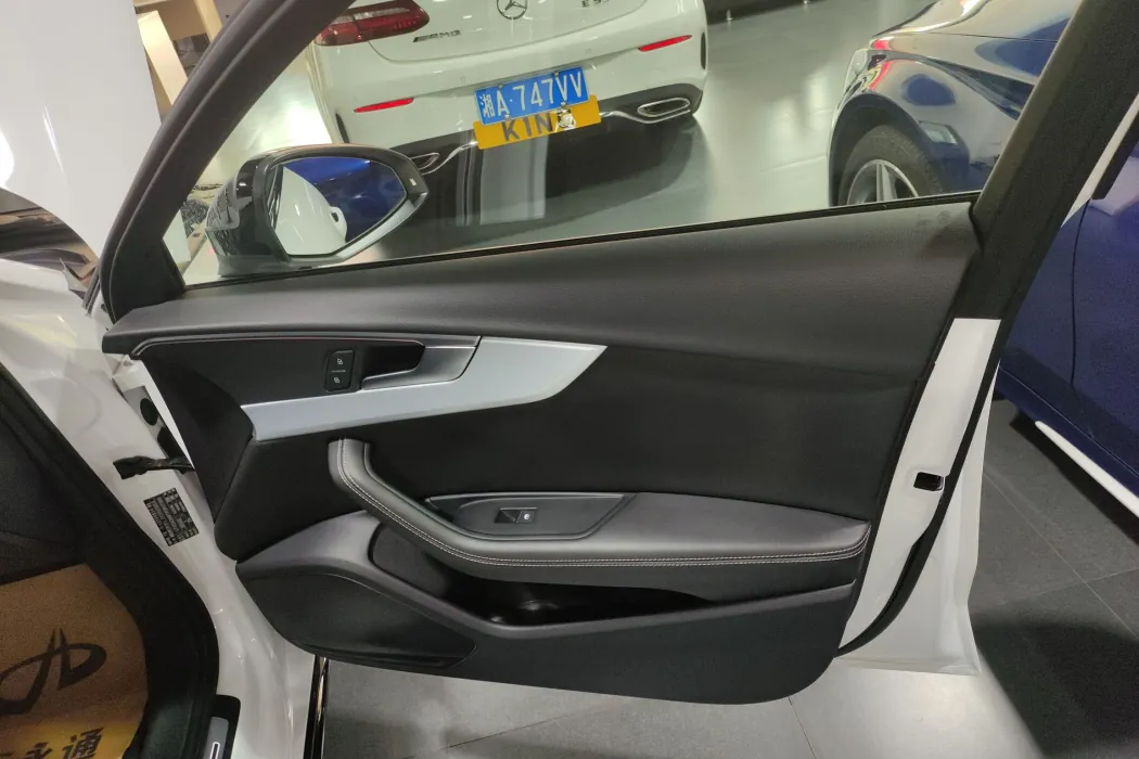 Фото машины 23