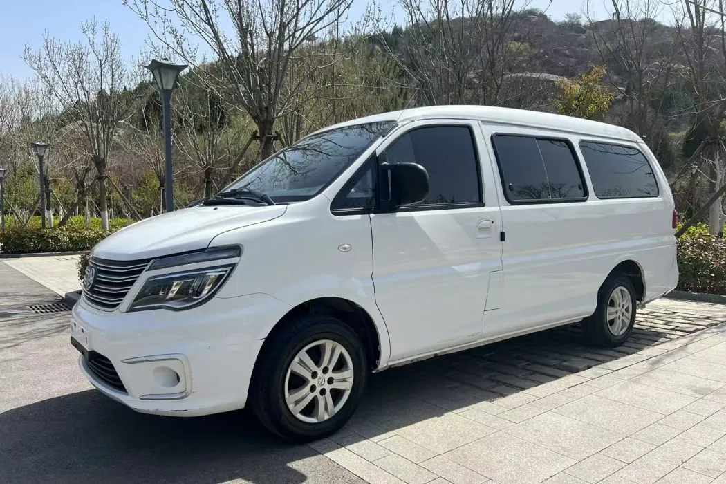 Dongfeng Popular Lingzhi 2021 M5L 2.0L Practical Type