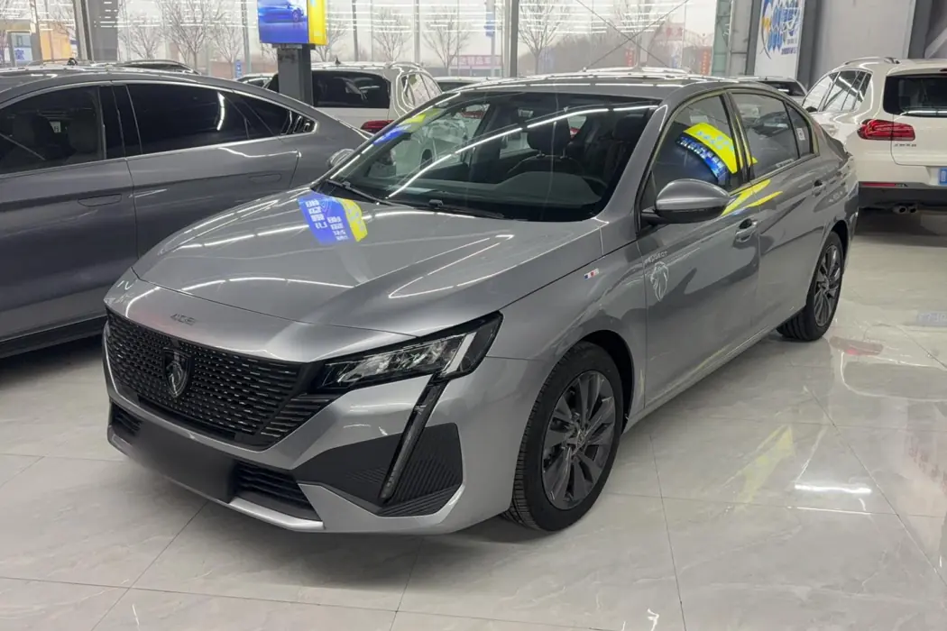 Peugeot 408 2022 model 1.6T aggressive version