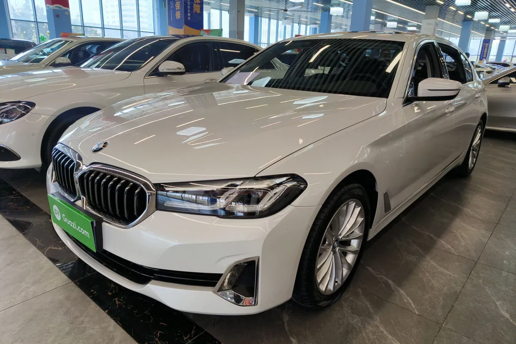 BMW 5 Series 2021 525Li Luxury Package