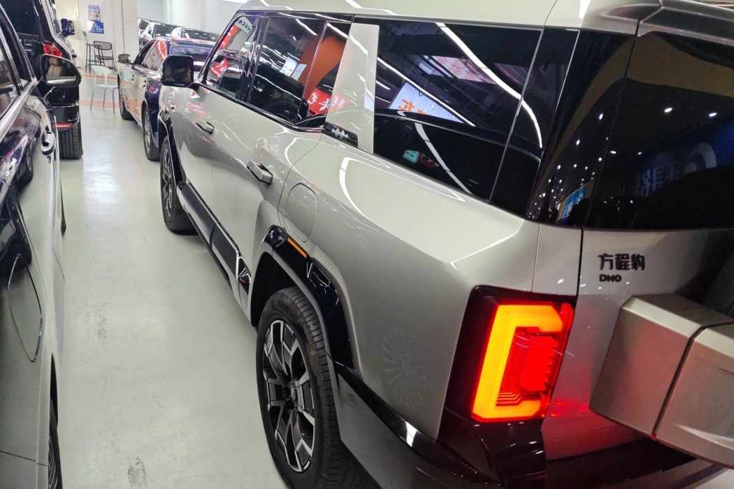 Leopard Leopard 8 2025 Zhiyong Ultimate Edition 7 Seats