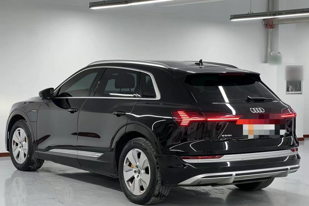 Audi e-tron 2021 model 50 quattro luxury