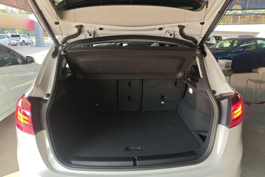 BMW 2 Series station wagon 2018 218i Exclusive sports suit